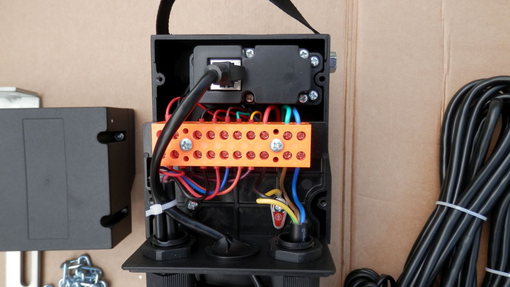 Napęd do bramy przemysłowej Indus 70DC