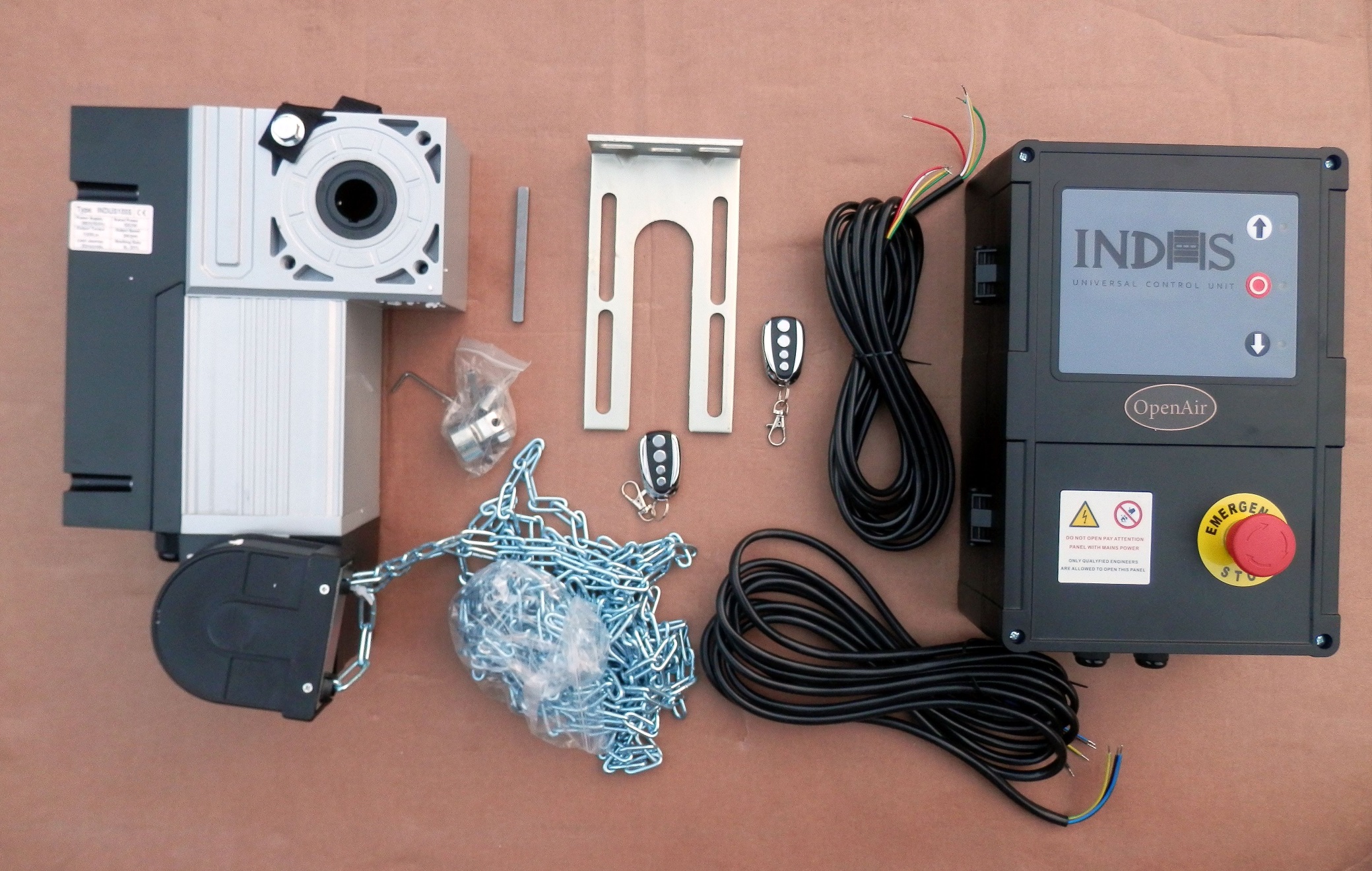 Napęd bramy przemysłowej INDUS 100S 400V