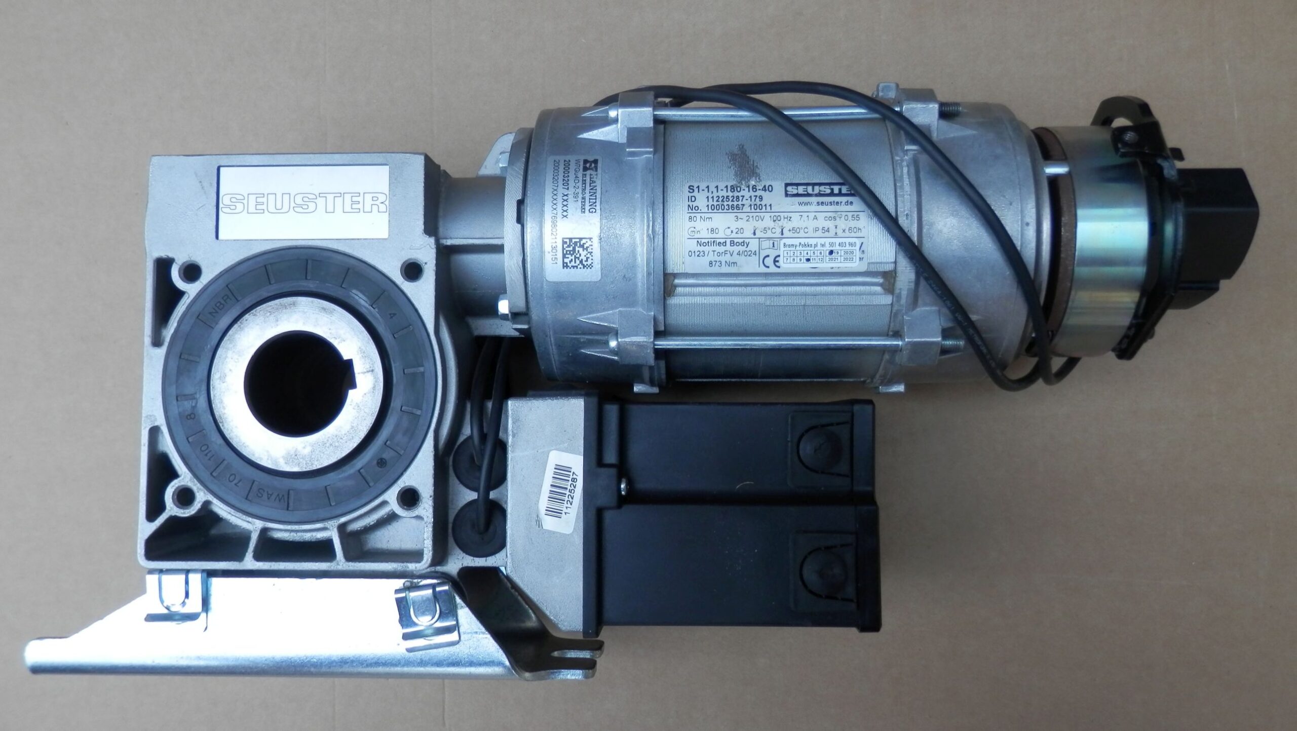 Napęd bramy szybkobieżnej SEUSTER S1-1.1-180-16-40